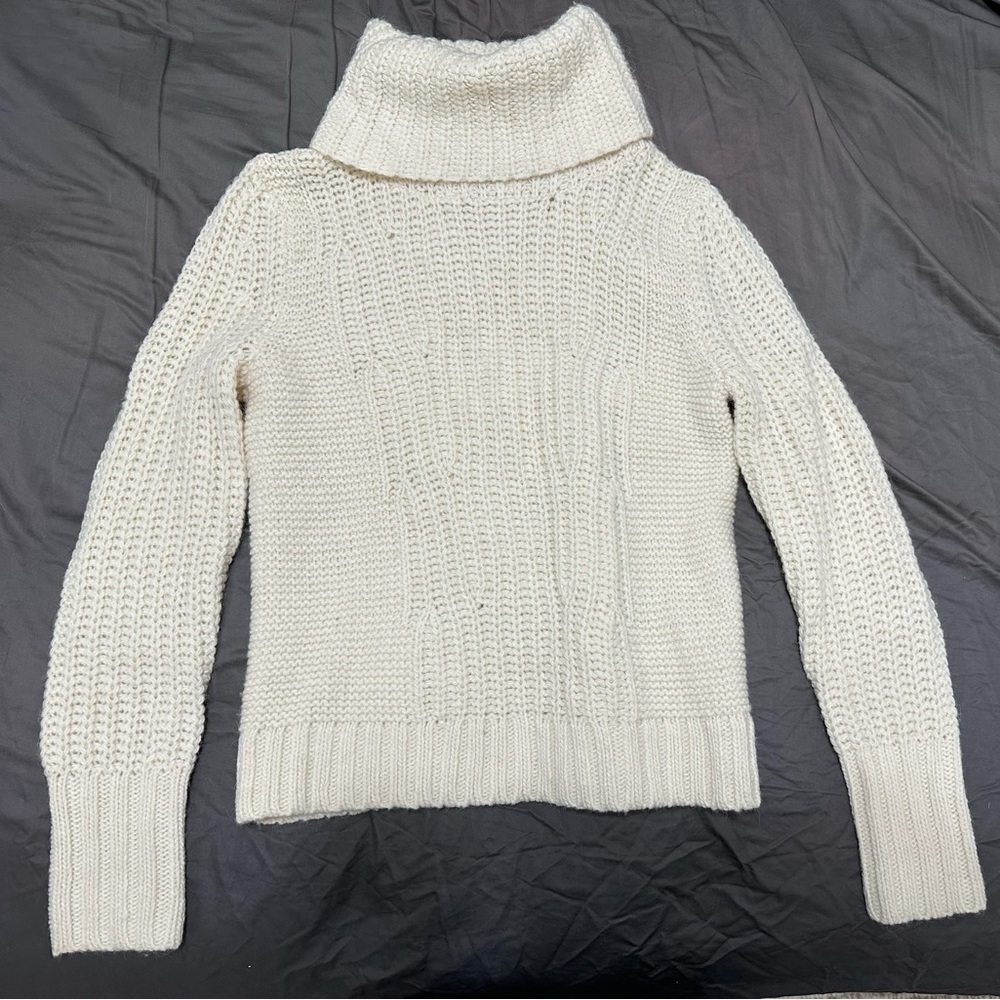 Banana Republic Cream Sweater
